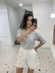 Gri Çizgili Gömlek