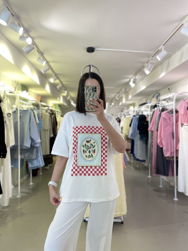 Desenli Tshirt Beyaz