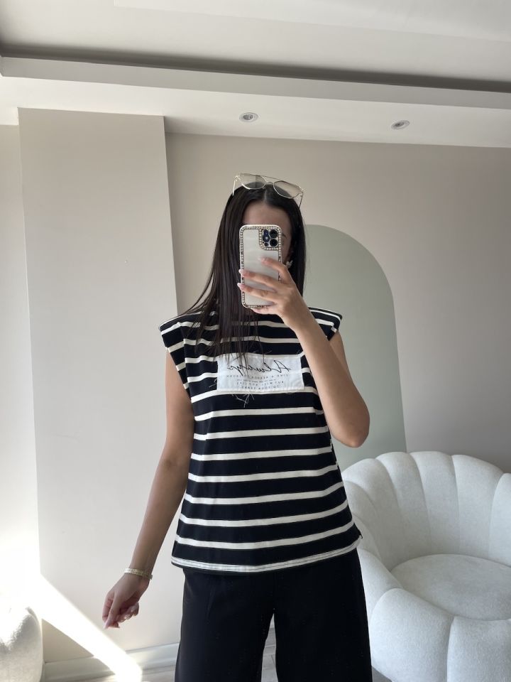 Nakışlı Vatkalı Çizgili Tshirt