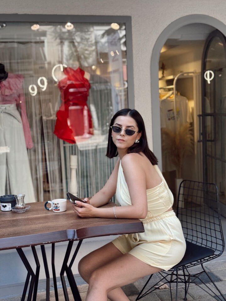 Boyundan Bağlamalı Keten Takım Sarı