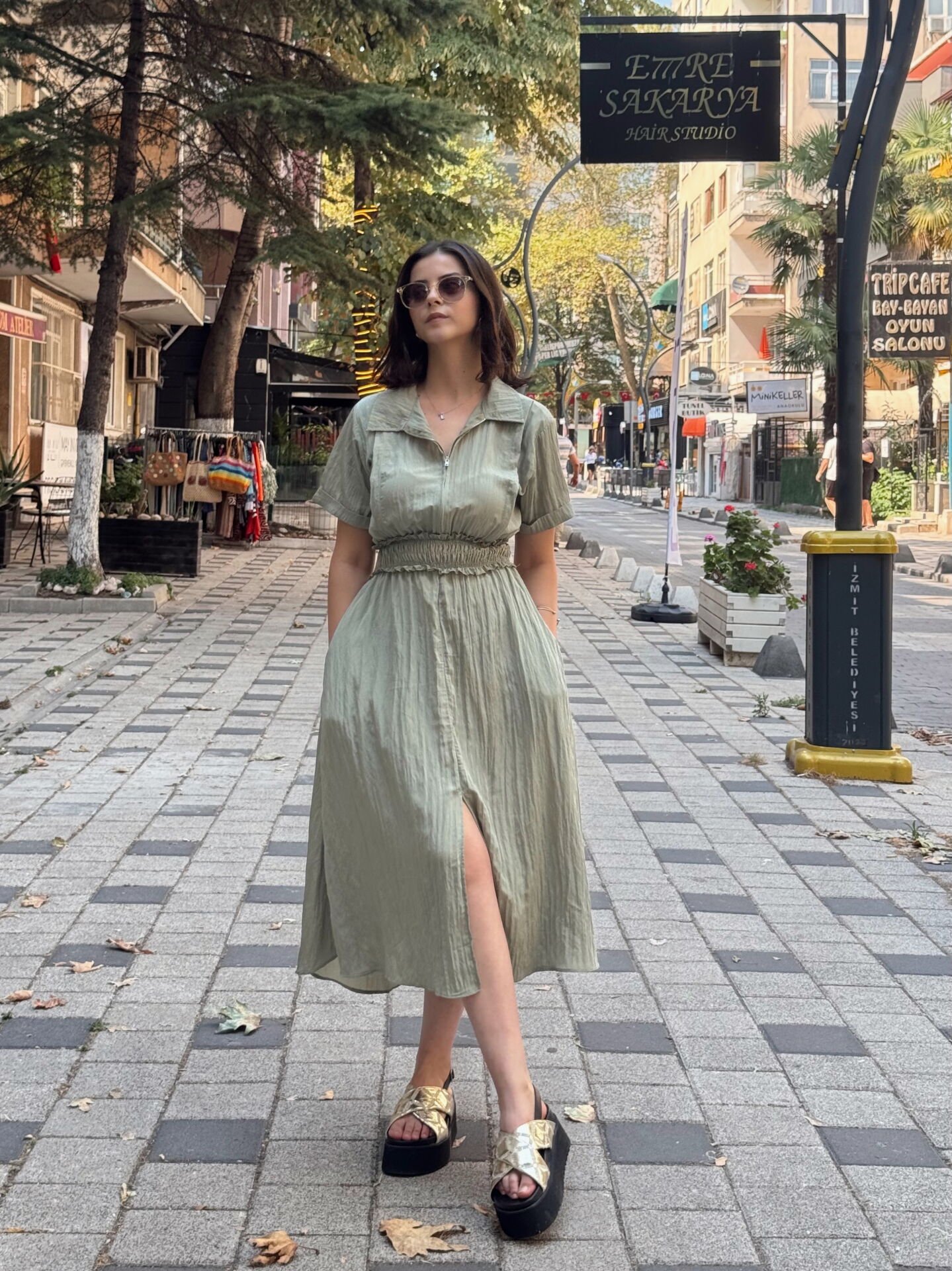 Bel Gipe Detaylı Kırışık Dokulu Elbise Haki