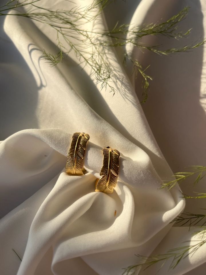Yaprak Desen Küpe Gold