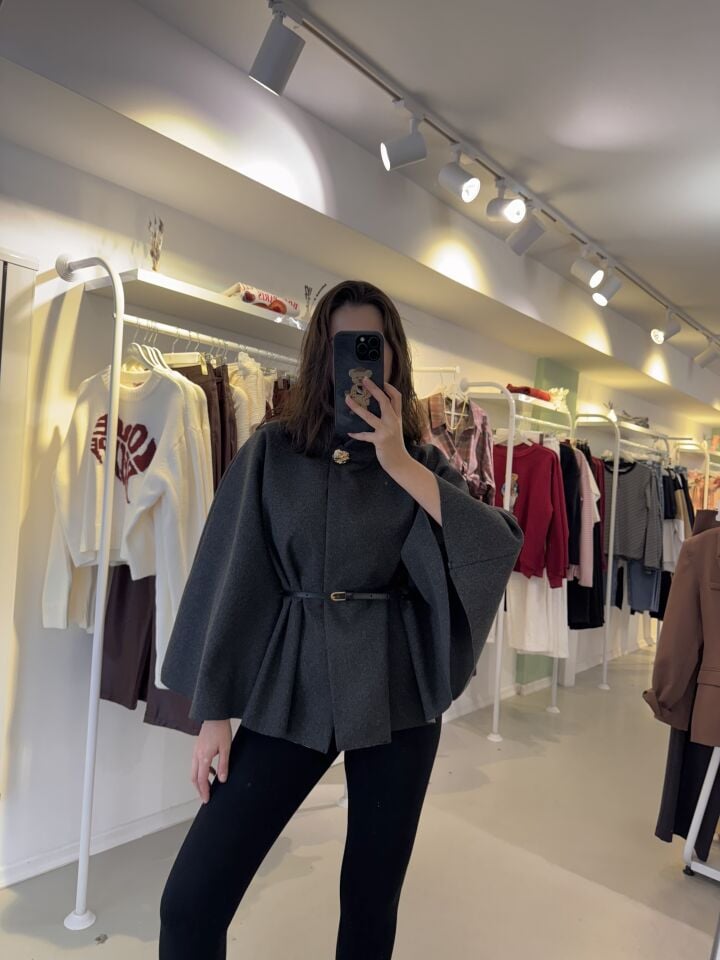 Gold Düğmeli Kemerli Panço