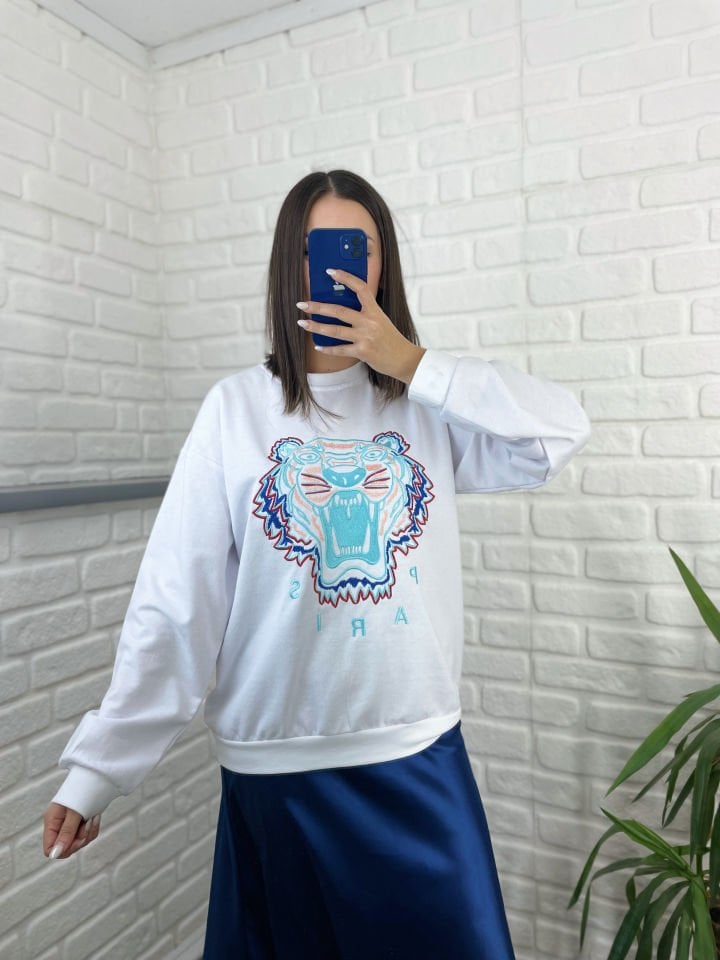 Beyaz Kaplan Nakışlı Sweatshirt