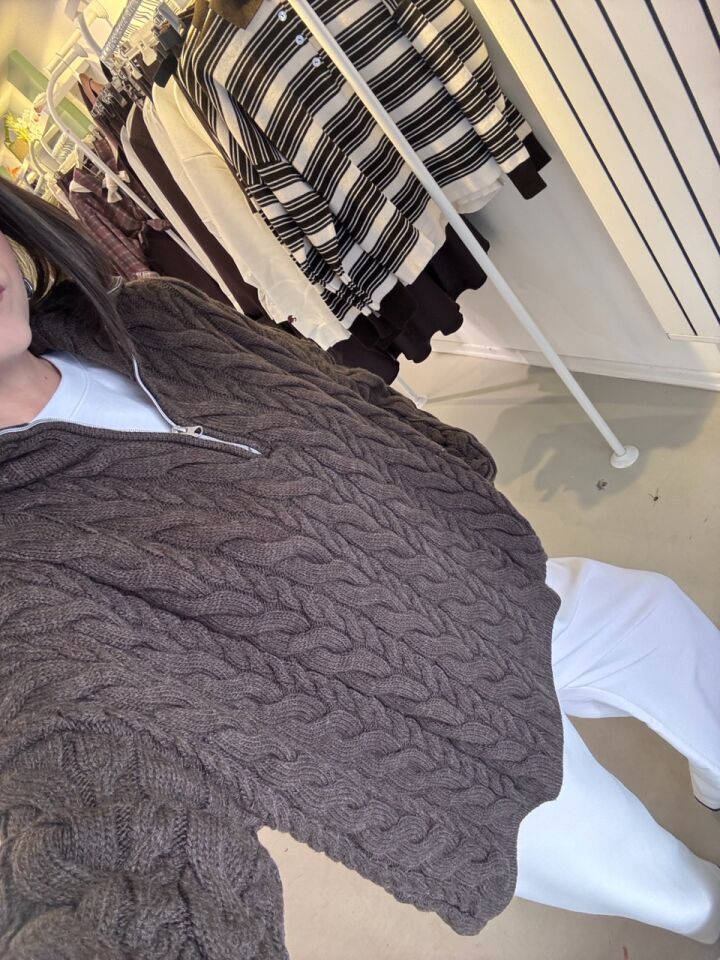 Saç Örgü Yakası Fermuarlı Kazak Kahve